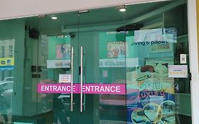 Swing & Pillows - Kota Damansara